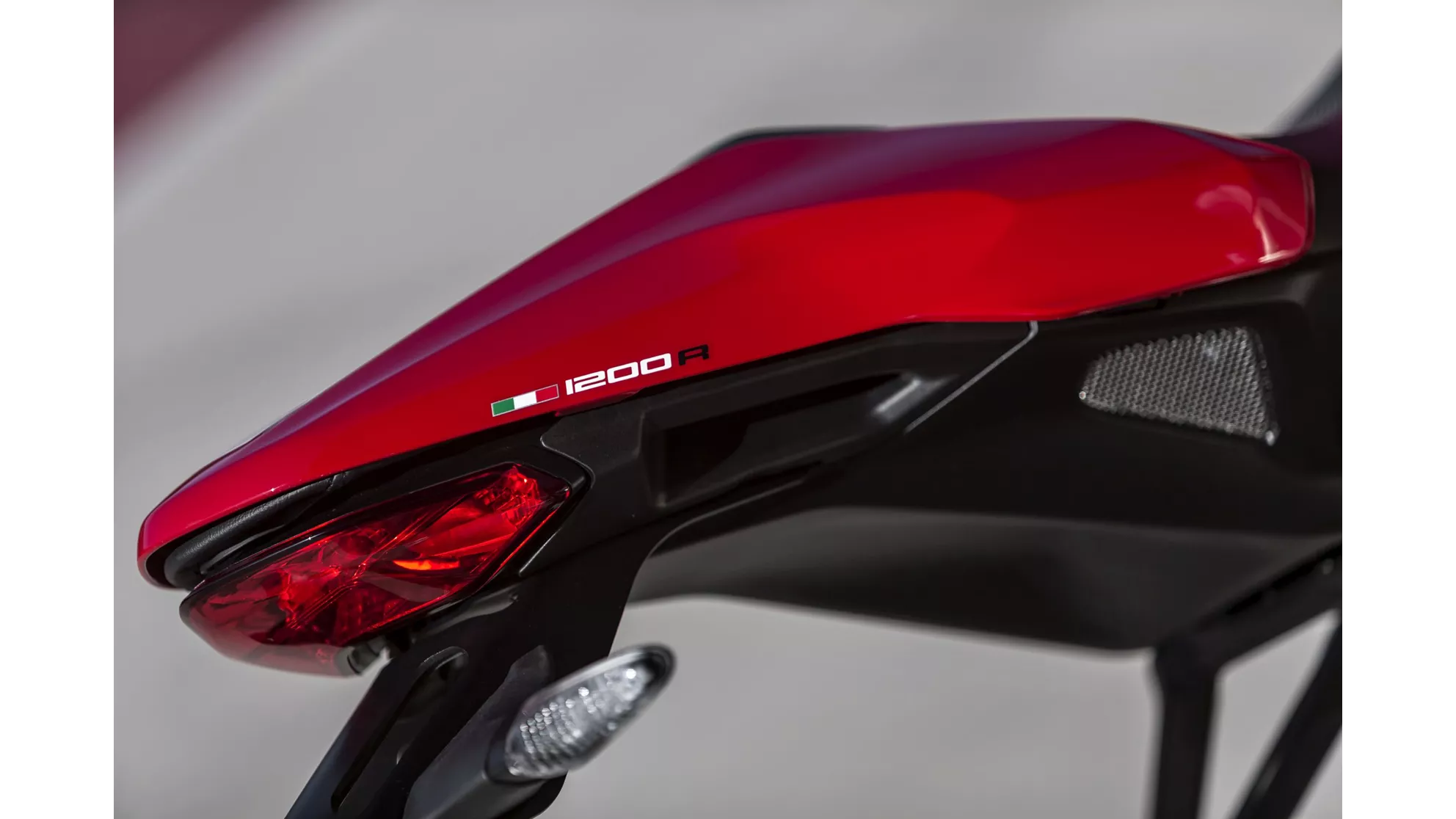 Ducati Monster 1200 R - Obrázek 18